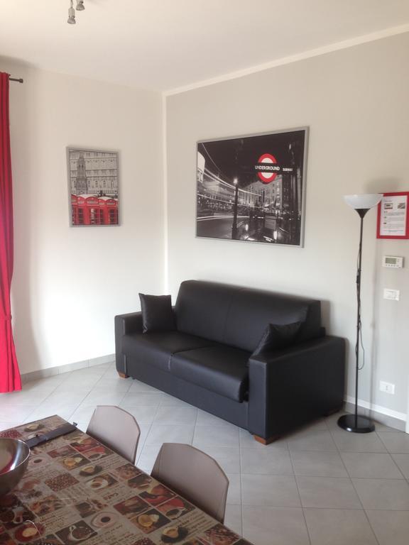 Perla Del Lago Rent Apartments Sirmione Oda fotoğraf